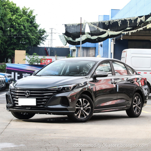 سعر رخيص 2022 سنة Changan Eado Plus 1.6L GDI اليدوي للسيارة
